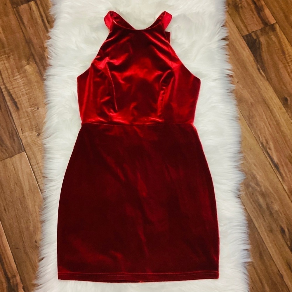 Cailin Women's Red Velvet Halter Open Back and Bow Mini Dress in Medium